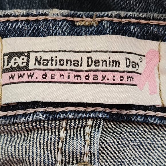Lee National Denim Day Med Wash Breast Cancer Awareness Pink Stitch Jeans 8 MED - Picture 14 of 16